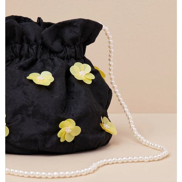 Dream Sister Jane Fanciful Flowers‎ Black Jacquard Flower Pearl Bucket Bag - Picture 8 of 9